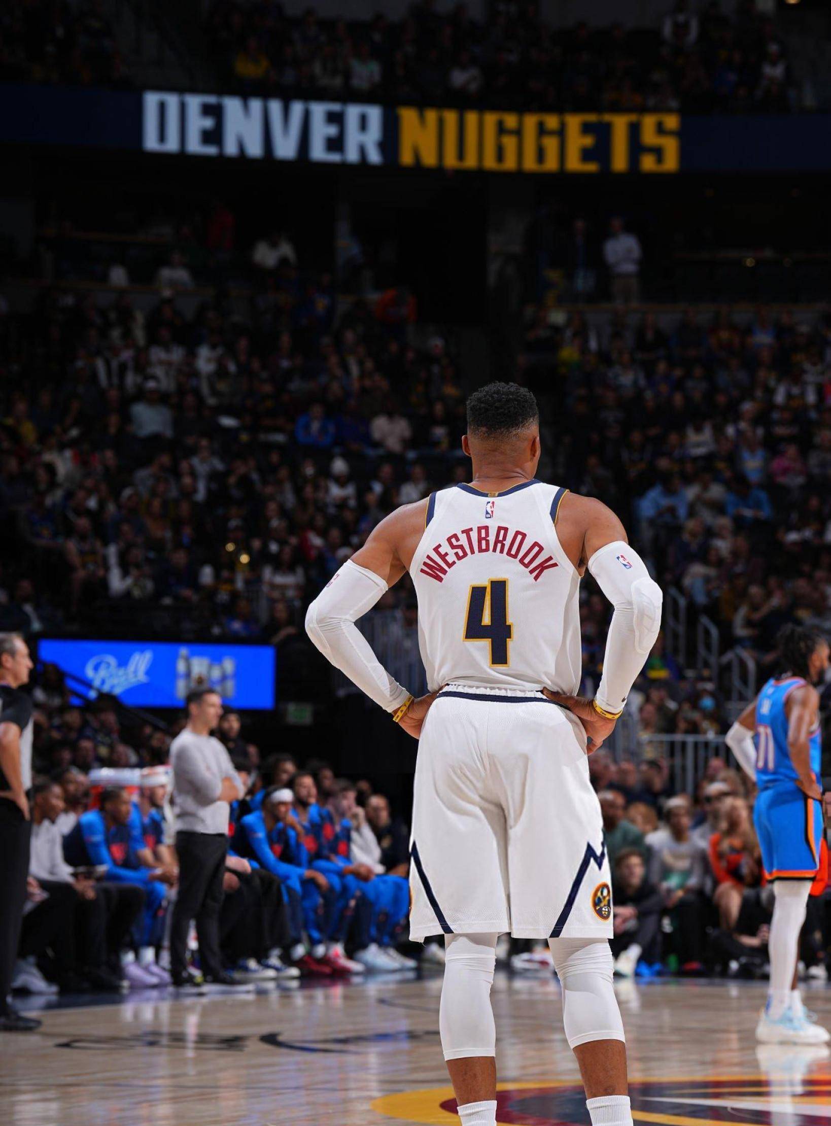 随国安已获三冠，张稀哲：拿第四冠时退役；3月份就开始练捧杯（随国安三冠在手，张稀哲：夺第4冠就退役，三月起练举杯）