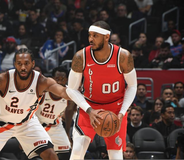 欧文谈萨拉赫言论：这是团队运动，真的不应该公开说那些话（欧文评价萨拉赫发言：这是团队运动，那些话不该公开讲）