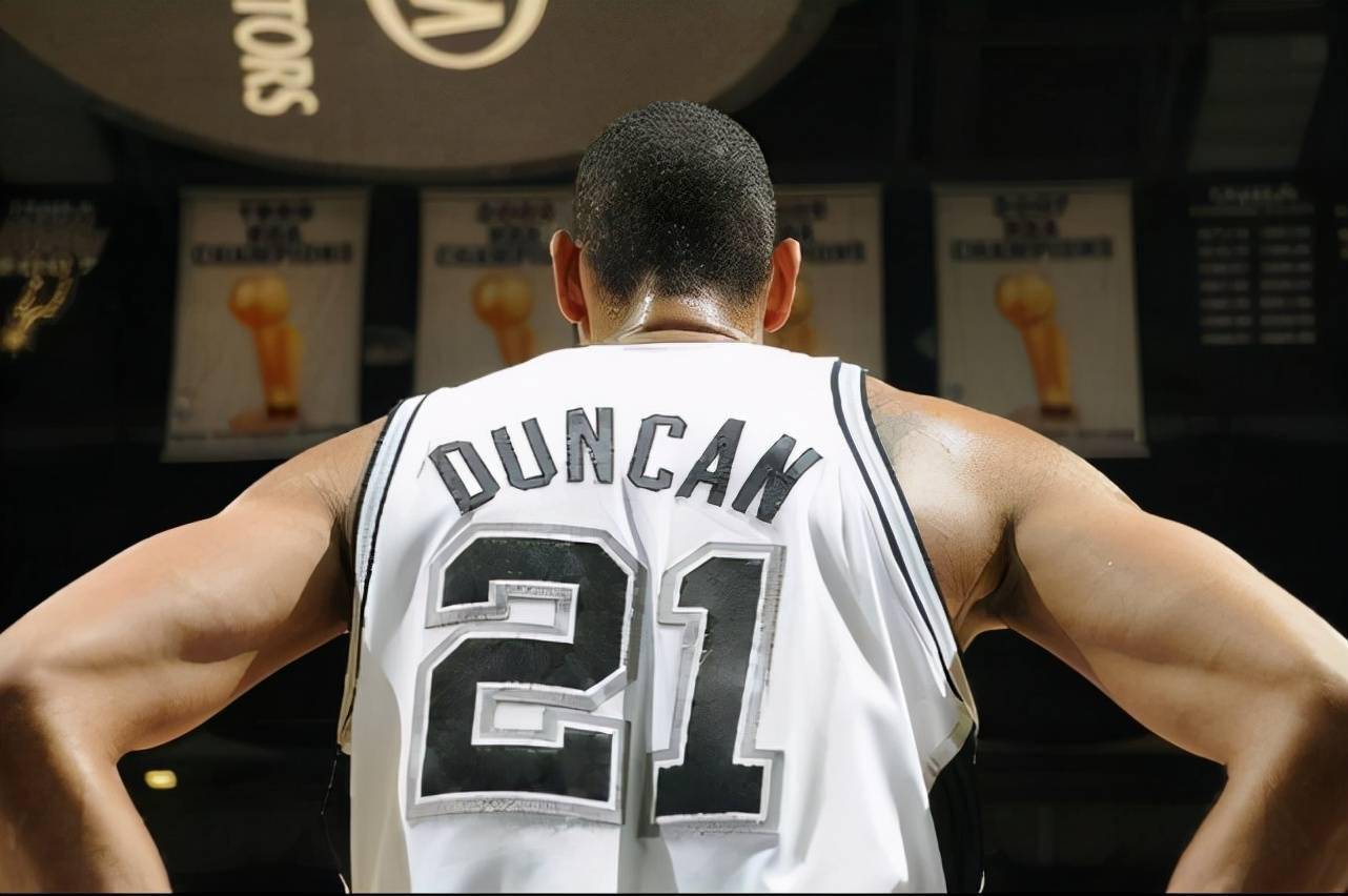 法媒：巴萨、拜仁、米兰和尤文关注南特17岁中卫塔蒂（法媒：巴萨、拜仁、米兰与尤文有意南特17岁中卫塔蒂）