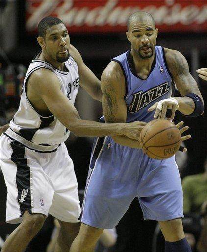 不敌药厂，曼城上次欧冠首阶段主场输球还是2018年9月（负于勒沃库森，曼城欧冠小组赛主场上次失利已是2018年9月）