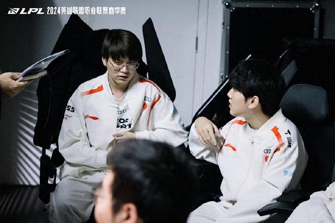 他每天坚持 他每天坚持